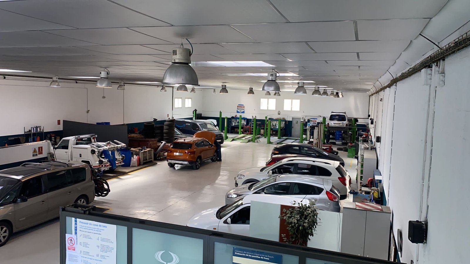Instal·lacions del taller Valls Motors